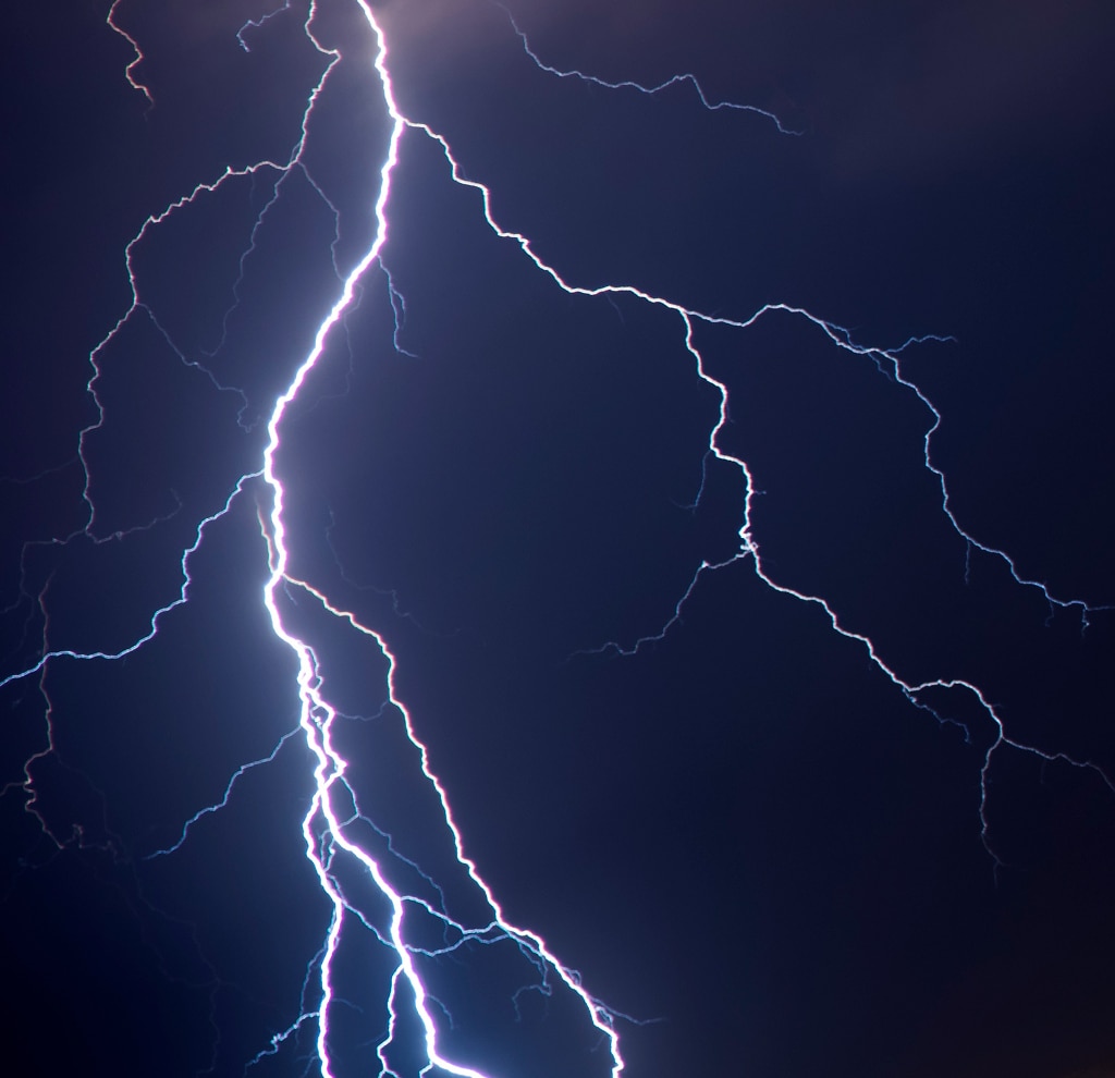 lightening-header-mobile - Advance Catastrophe Technologies, Inc.